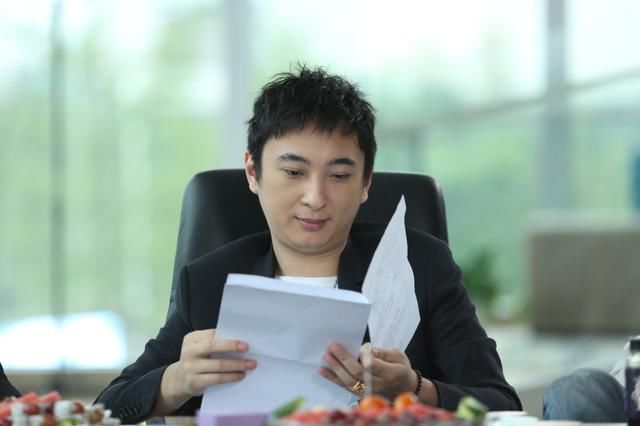 王思聪公开对她表白,林更新吃醋了