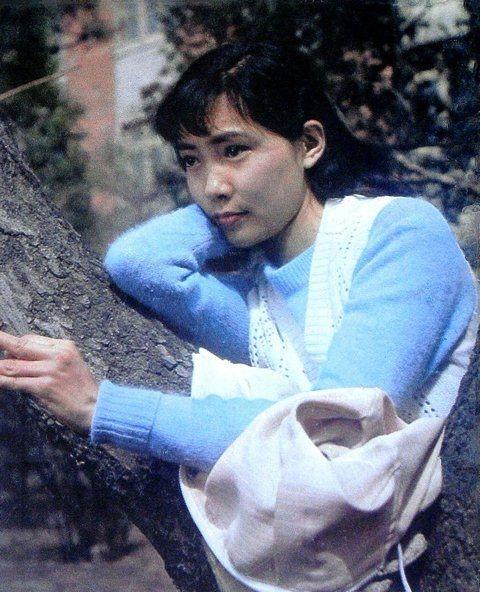 56岁沈丹萍与70岁德国老公近照,混血女儿长相