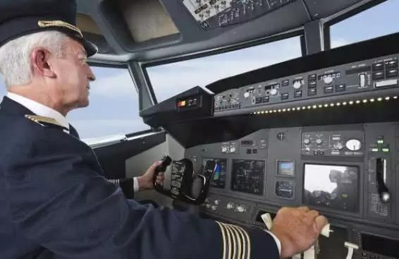 一名飞机机长的年薪有多少?一组数字说出来你