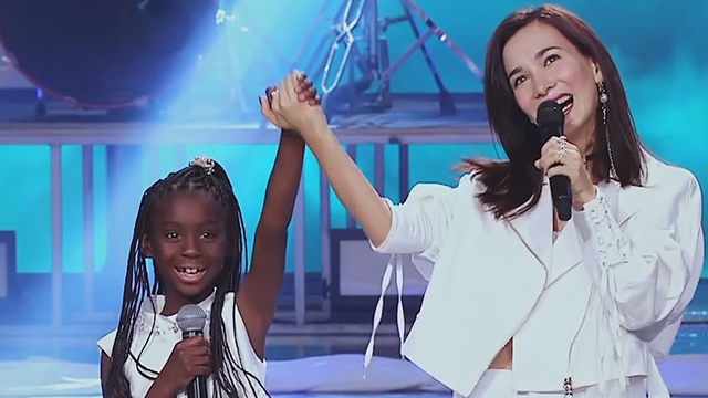 卢靖姗帅气演绎《黑色柳丁》 神秘嘉宾暖心送惊喜 卢靖姗帅气演绎《黑色柳丁》 神秘嘉宾暖心送惊喜