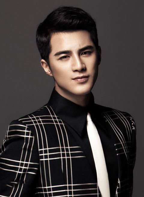 网曝EXO朴灿烈《所以和黑粉结婚了》电影将