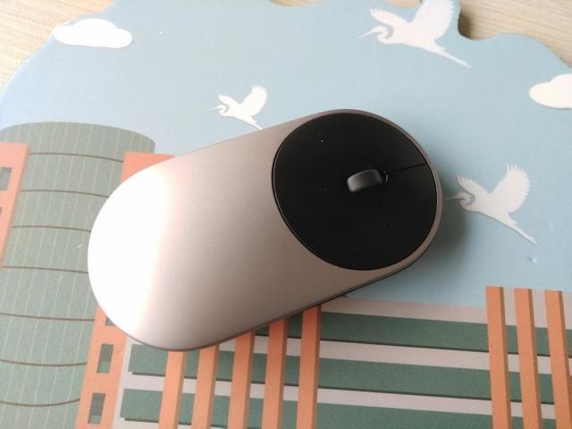 轻薄便携高颜值小米便携鼠标