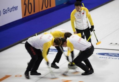 男子冰壶世锦赛中国不敌俄罗斯 瑞典三连胜居