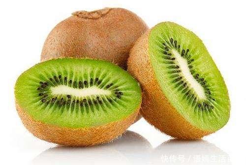 经常吃猕猴桃好处多多,但营养师却说:这3类人