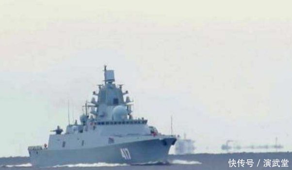 俄罗斯向中方借辽宁舰,向中方送出天大礼物,普