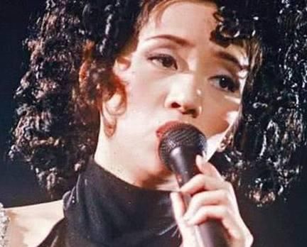 95岁梅艳芳母亲,为争夺遗产打了10年官司,扬言