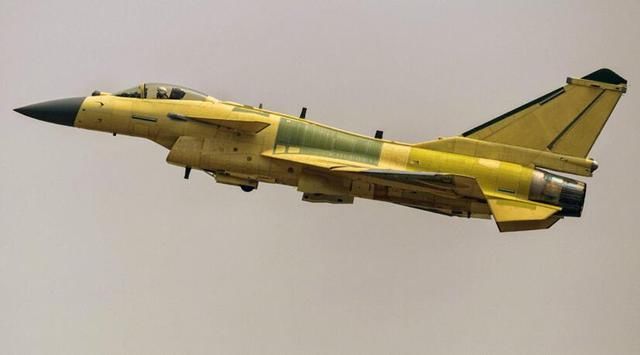 终于等到机会了!英国战舰进西沙领海,中国:歼1