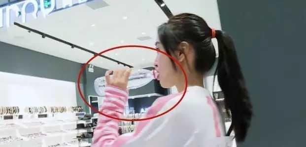 《奔跑吧》Angelababy因喝水已经第二次被打