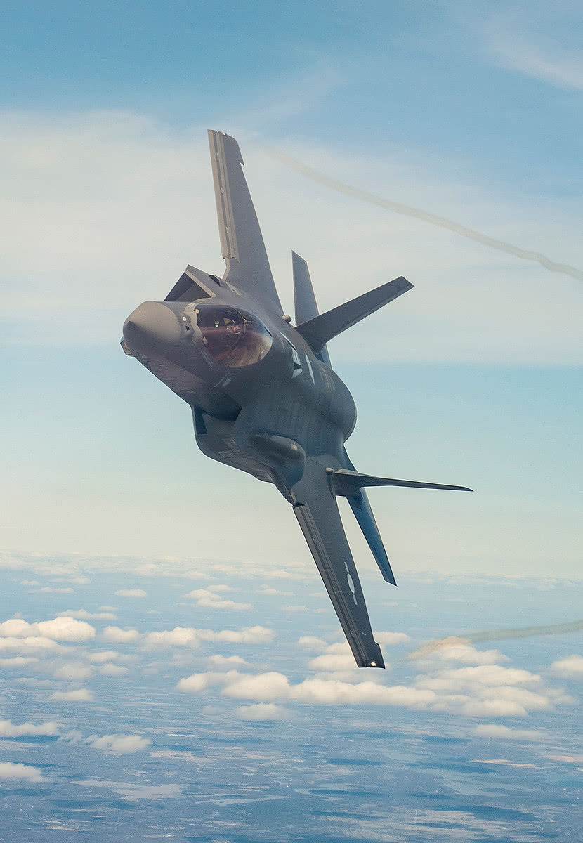 洛马向韩交付首架F-35A战斗机,隐身战机竞争白