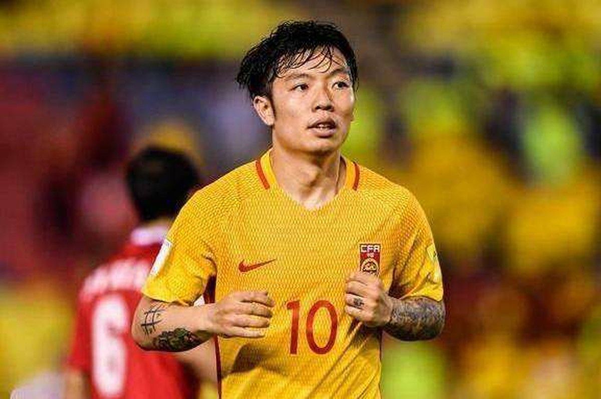 名单!球迷议论纷纷:难道没人告诉里皮,金敬道不