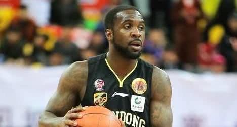 山东男篮坏消息!名记爆料救火外援乃水货,总冠