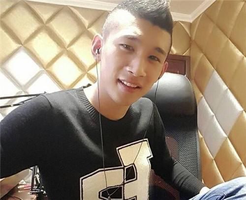 过气网红的垂死挣扎,天佑改名疑似复出,网友:别