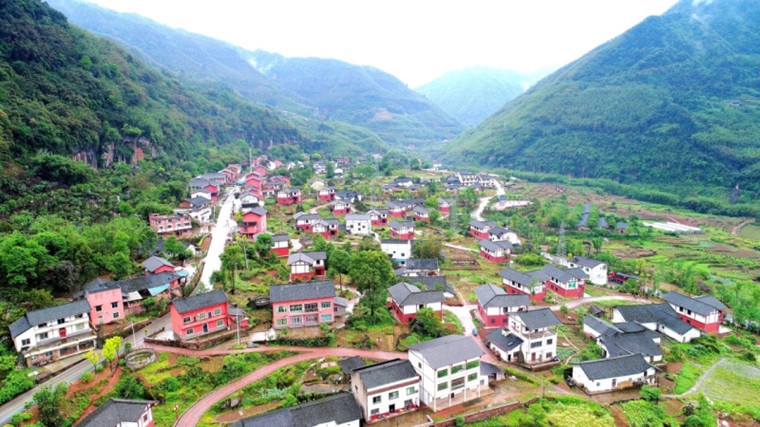 【网络媒体走转改】革命老区赤水:别了,贫困! 【网络媒体走转改】革命老区赤水:别了,贫困!