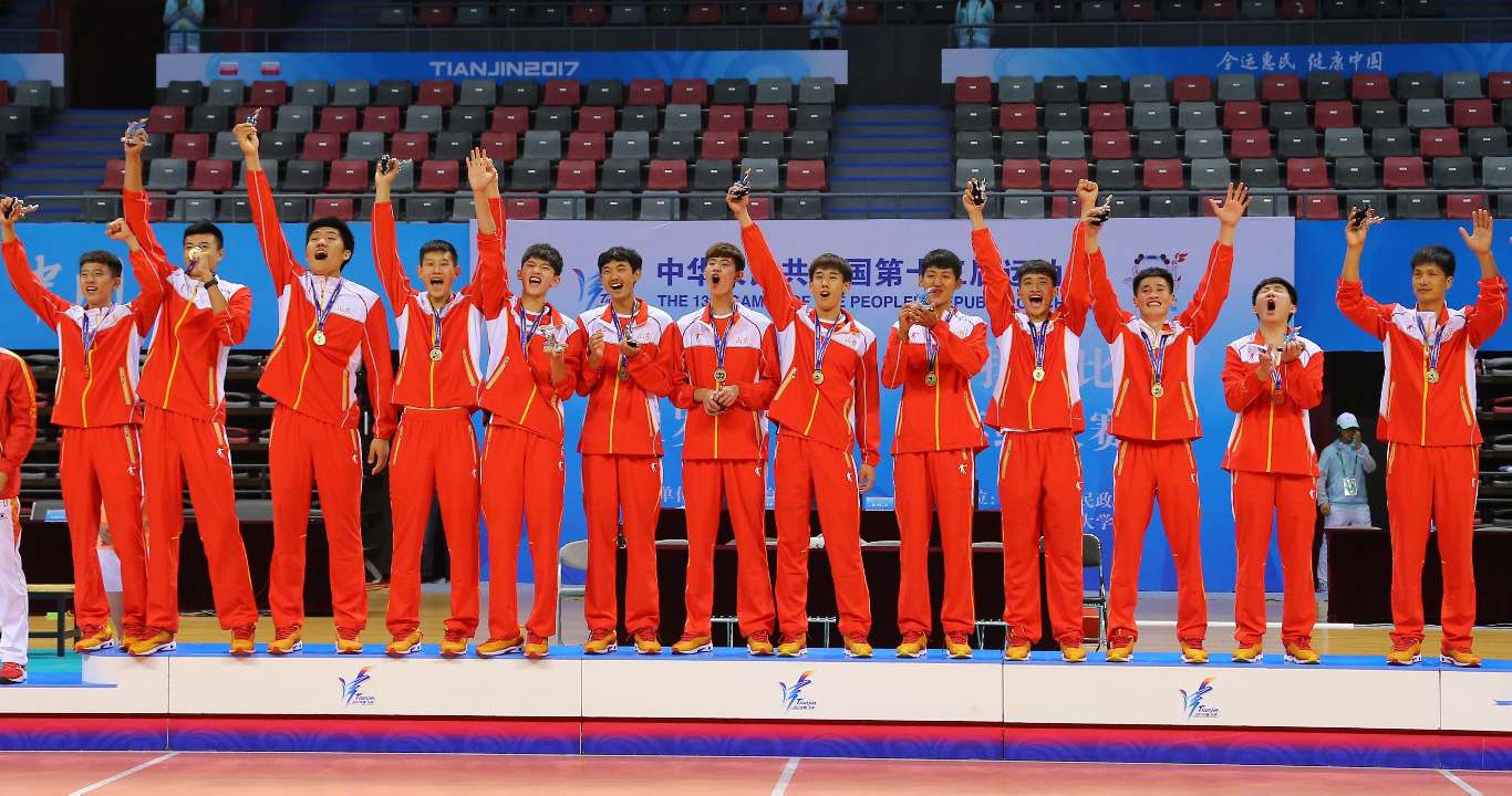 今晚22:00敬请收看全运会21岁以下组冠军山东青年男排到场全运会访谈