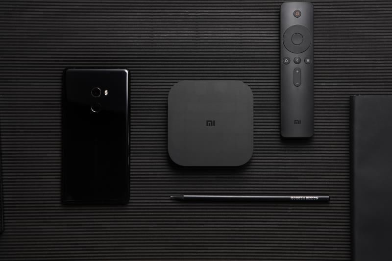 小米盒子4C高清真机图赏:设计简约、小巧轻薄