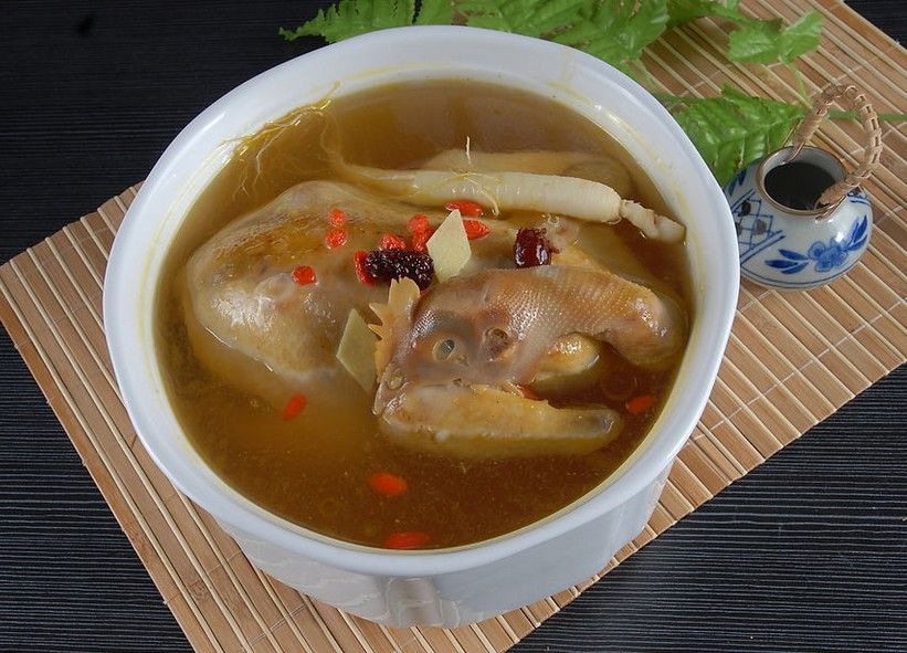 产妇月子里能吃母鸡吗 月子里为什么不能吃母鸡呢