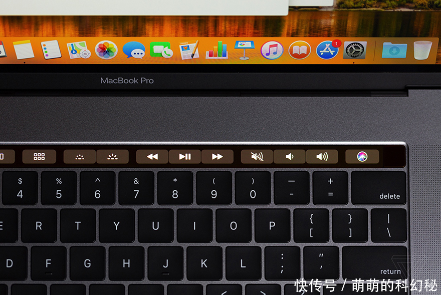 macbook pro2023款顶配 t01b0f1274840877568.jpg?size=880x589