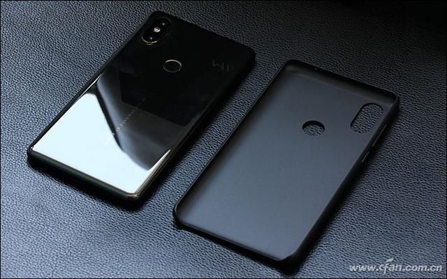 骁龙845遇到双摄 更完美的小米MIX2S开箱体验