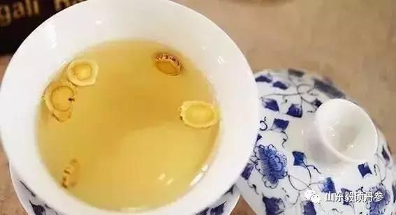 丹参、山楂、黄芪、葛根、枸杞和决明子泡水喝