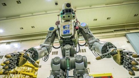 搭载智能机器人的俄飞船对接空间站失败