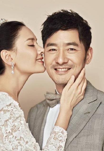 为生2胎打100多针 程莉莎谈爱情观惹应采儿惊