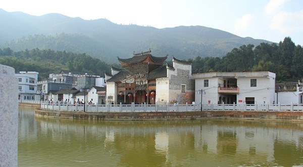 美丽乡村路亭村 风光无限耀三湘