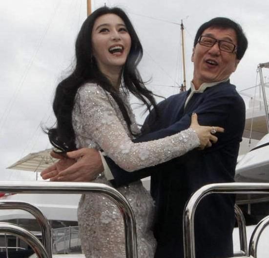 成龙规劝范冰冰离开李晨,还占便宜,大黑牛这