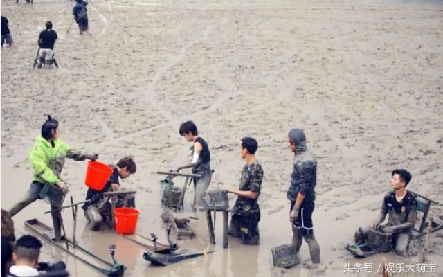 谁最敢玩泥巴?迪丽热巴、杨颖和赵丽颖都奋不