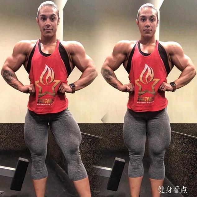 跟着男友学健身,她一周三练深蹲,终成160斤的