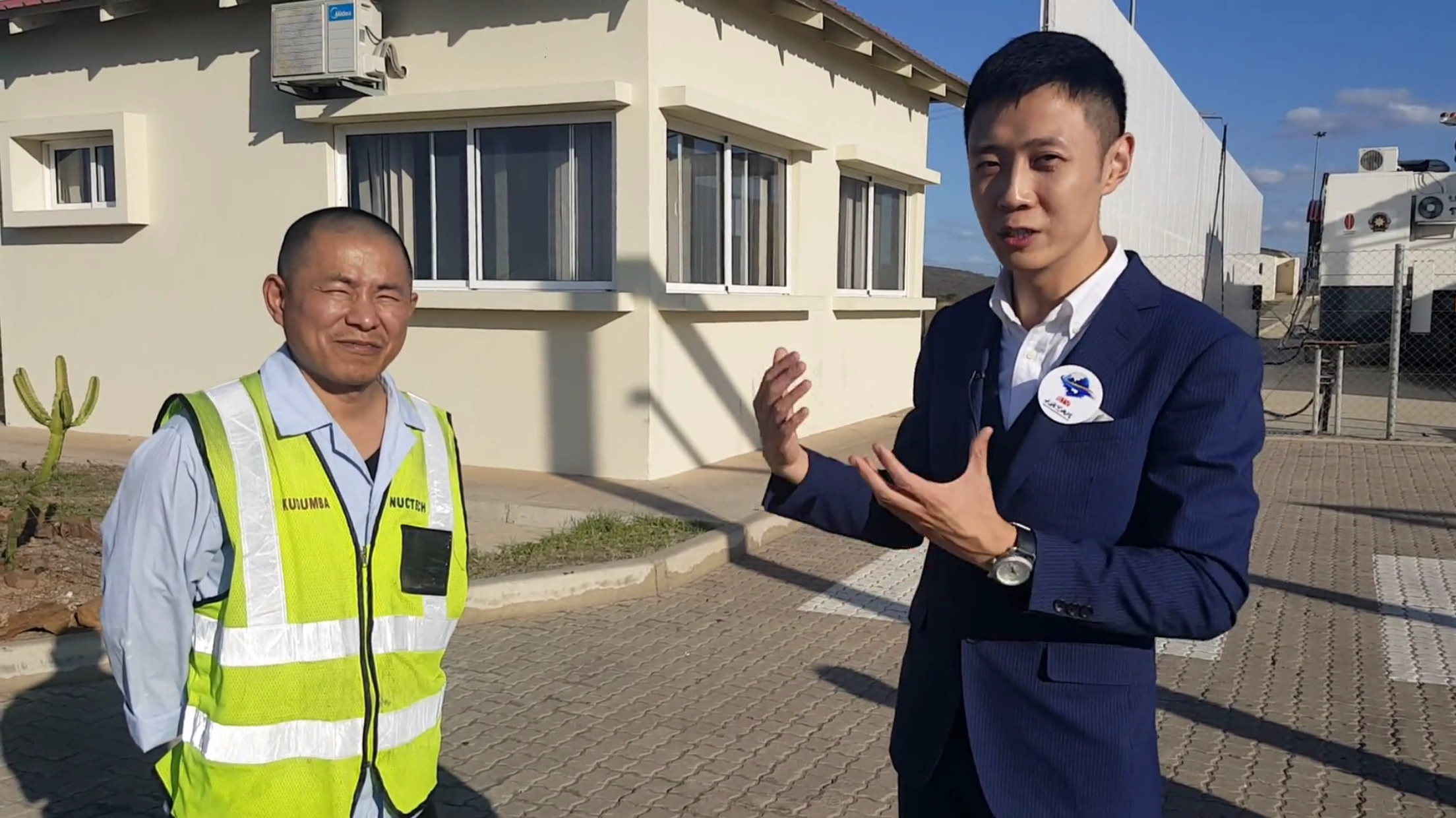 中国人在非洲:一个人撑起整个安检设备维护站 中国人在非洲:一个人撑起整个安检设备维护站