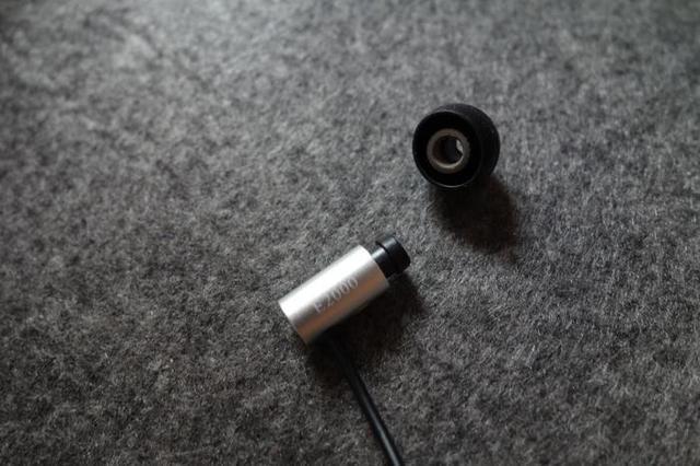 非坚果R1广告 小众耳机体验 日本FINAL E200