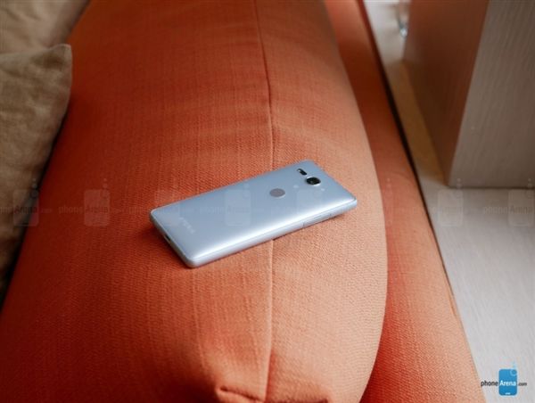 索尼Xperia XZ2 Compact图赏:四种配色小尺寸