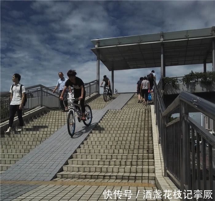 深圳底薪7月起涨到2200了,我从佛山赶过来到