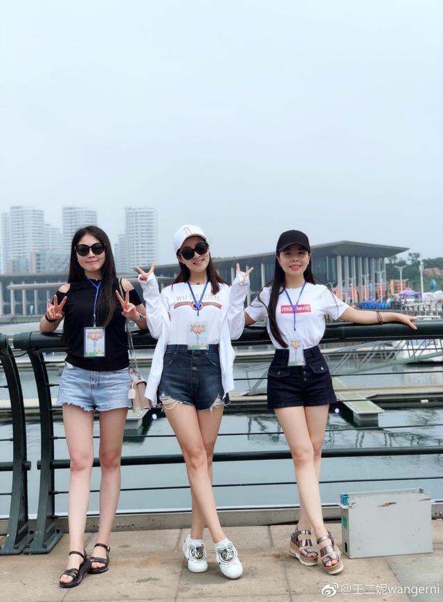 王二妮成名前后,丈夫李飞变化真大,网友:简直就