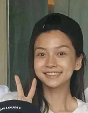 四小花旦素颜照对比 迪丽热巴郑爽美出天际 b