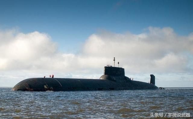 中国095核攻击潜艇亮相, 水下航速可达35节, 美军都汗不敢出