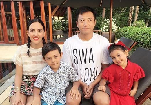 家有迷你混血孩儿明星家庭,最后一个已更改国