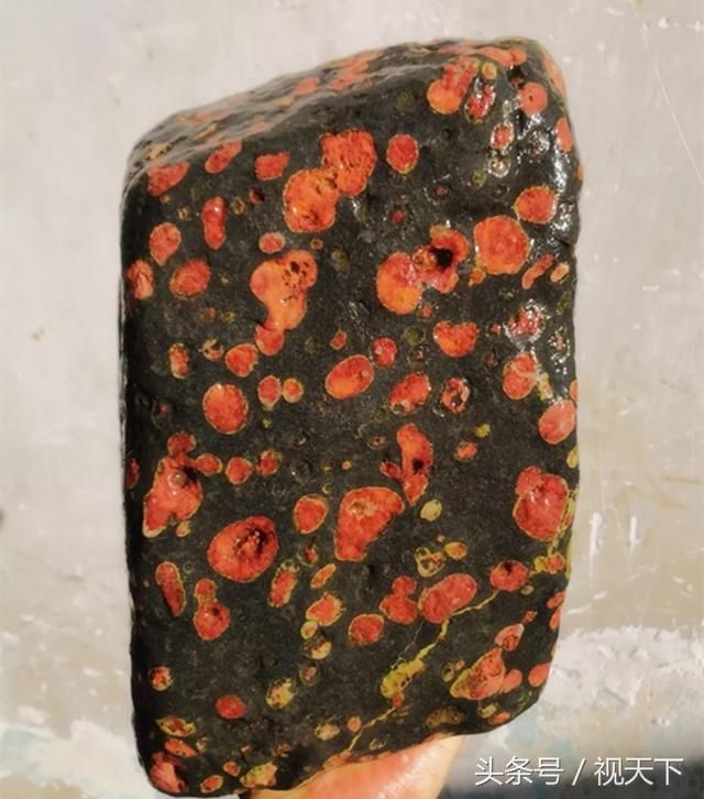 捡到奇石不要再打磨了,原汁原味才是石之美