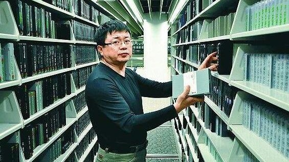 邓康延将携新书《歌词独白》亮相第29届书博会