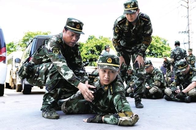 在部队里能配备警卫员的是什么级别的军官?老