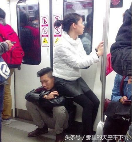 搞笑GIF：姑娘，羊肉串什么时候能吃，我们都饿了
