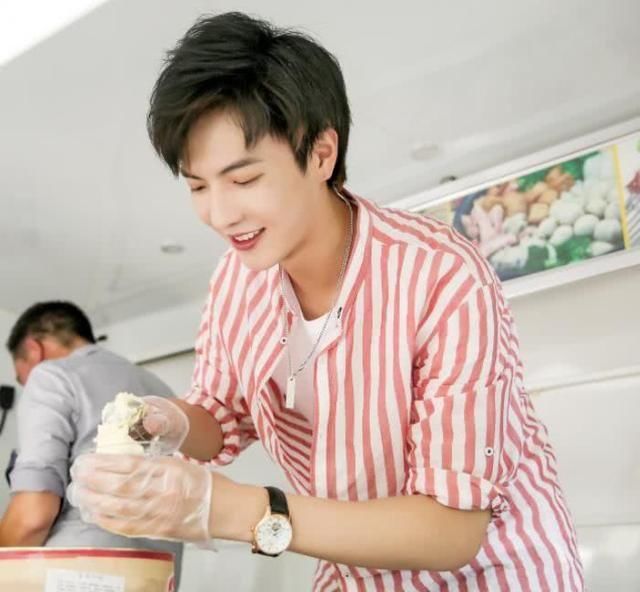 《偶像练习生》淘汰最好的四位,罗正上榜,第一