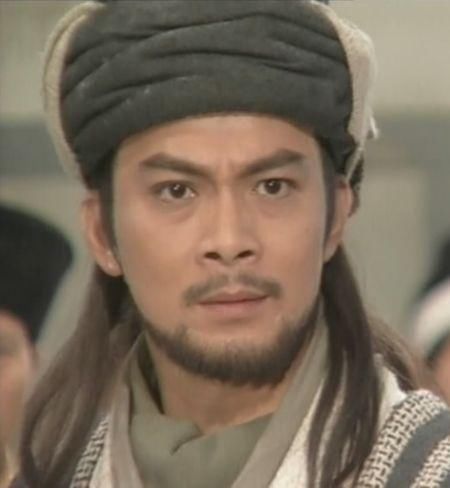 曾与刘德华齐名,梁朝伟曾给他做配,妻子患癌不离不弃!