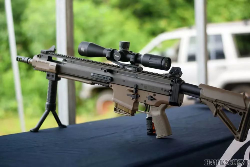 美国土豪枪迷聚会:昂贵的FN SCAR步枪就是门