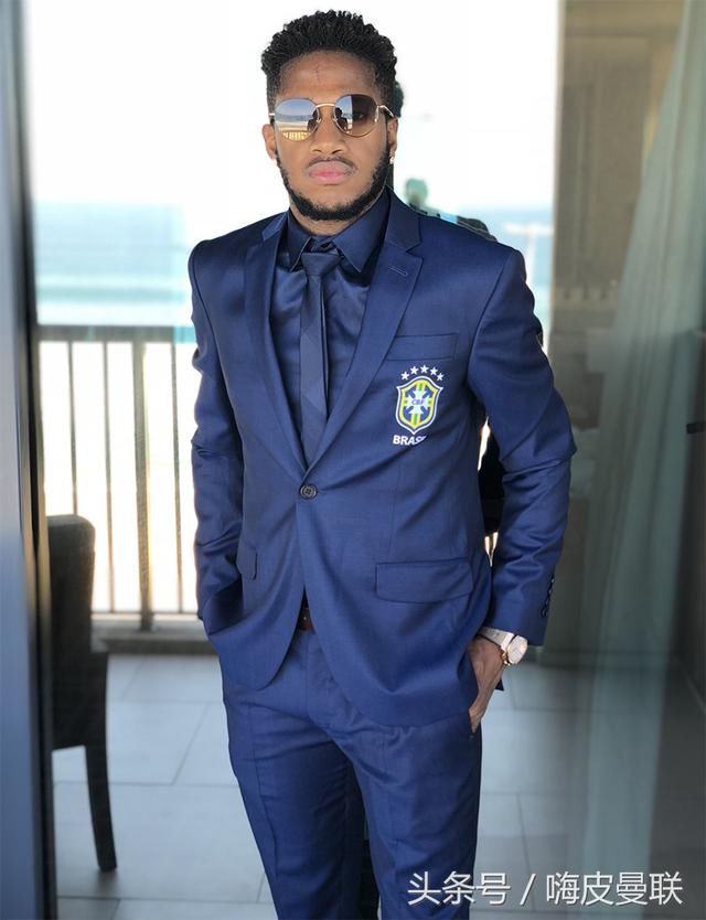 弗雷德晒照飞往利物浦,曼联距离6000万首签只有50公里