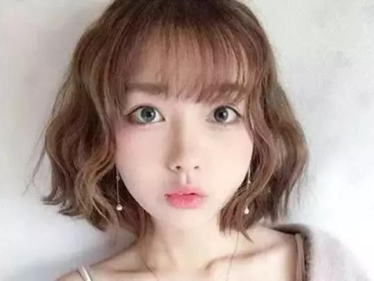 短卷发怎么打理好看 时尚短发烫发造型颜值上