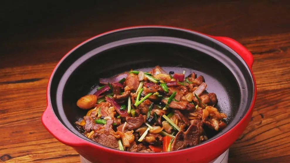 暖暖教您在家烹制健康美食三葱爆羊肉