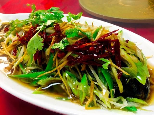 山东婚宴上的这十道胶东特色菜,别说你都吃过