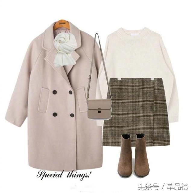 搭配LOOK|浅卡其色中长款大衣穿搭示范