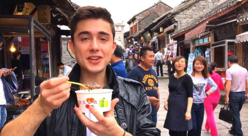 为何每年想移民中国的外国人翻倍?一来华的英